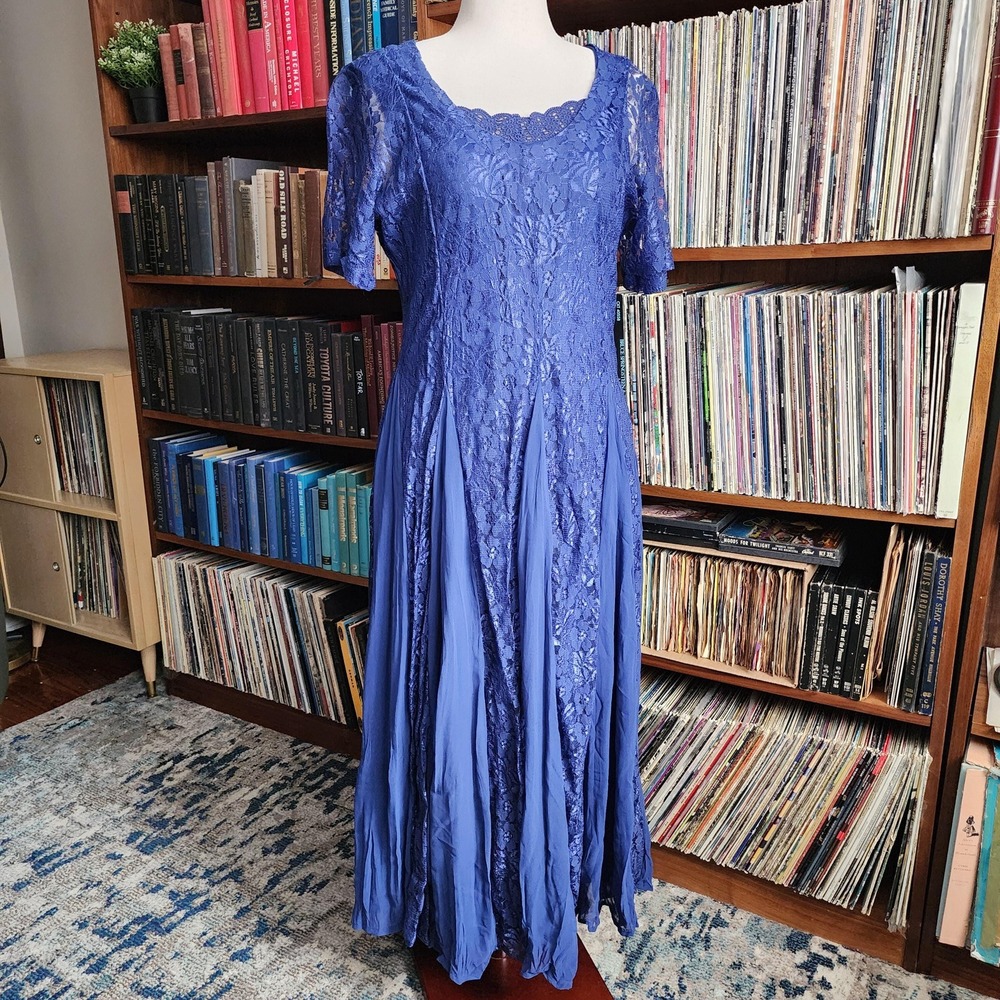 Signature Collection Vicki Wayne Vintage Blue Lace Dress Womens 18 Maxi
